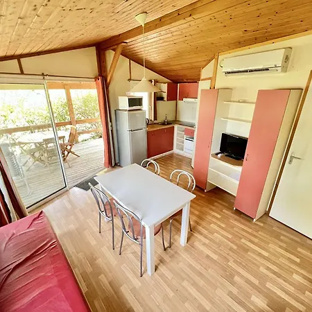 Chalet Avec Parking - 6 Pers. *